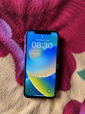 Apple iPhone X 64 GB White