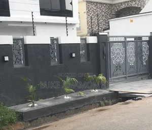 Lester Cet Gate Metal
