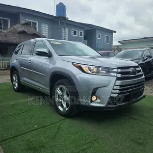 Toyota Highlander 2017 Silver