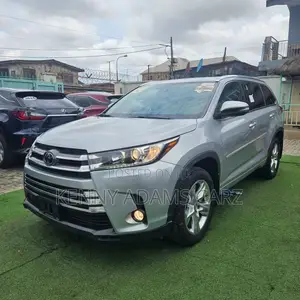 Toyota Highlander 2017 Silver