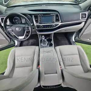 Toyota Highlander 2017 Silver