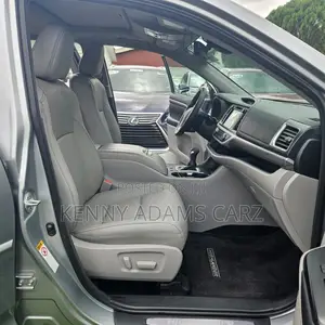 Toyota Highlander 2017 Silver