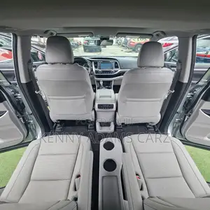 Toyota Highlander 2017 Silver