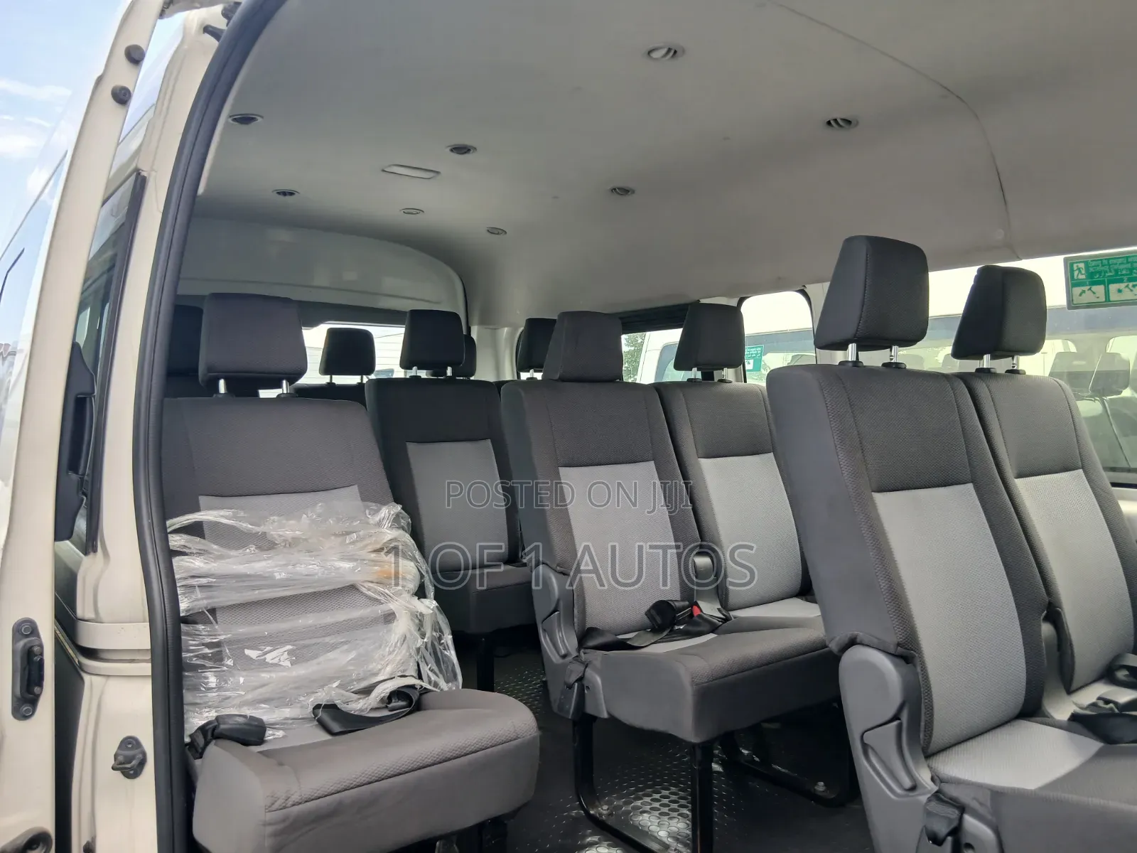 Toyota HiAce 2021 White