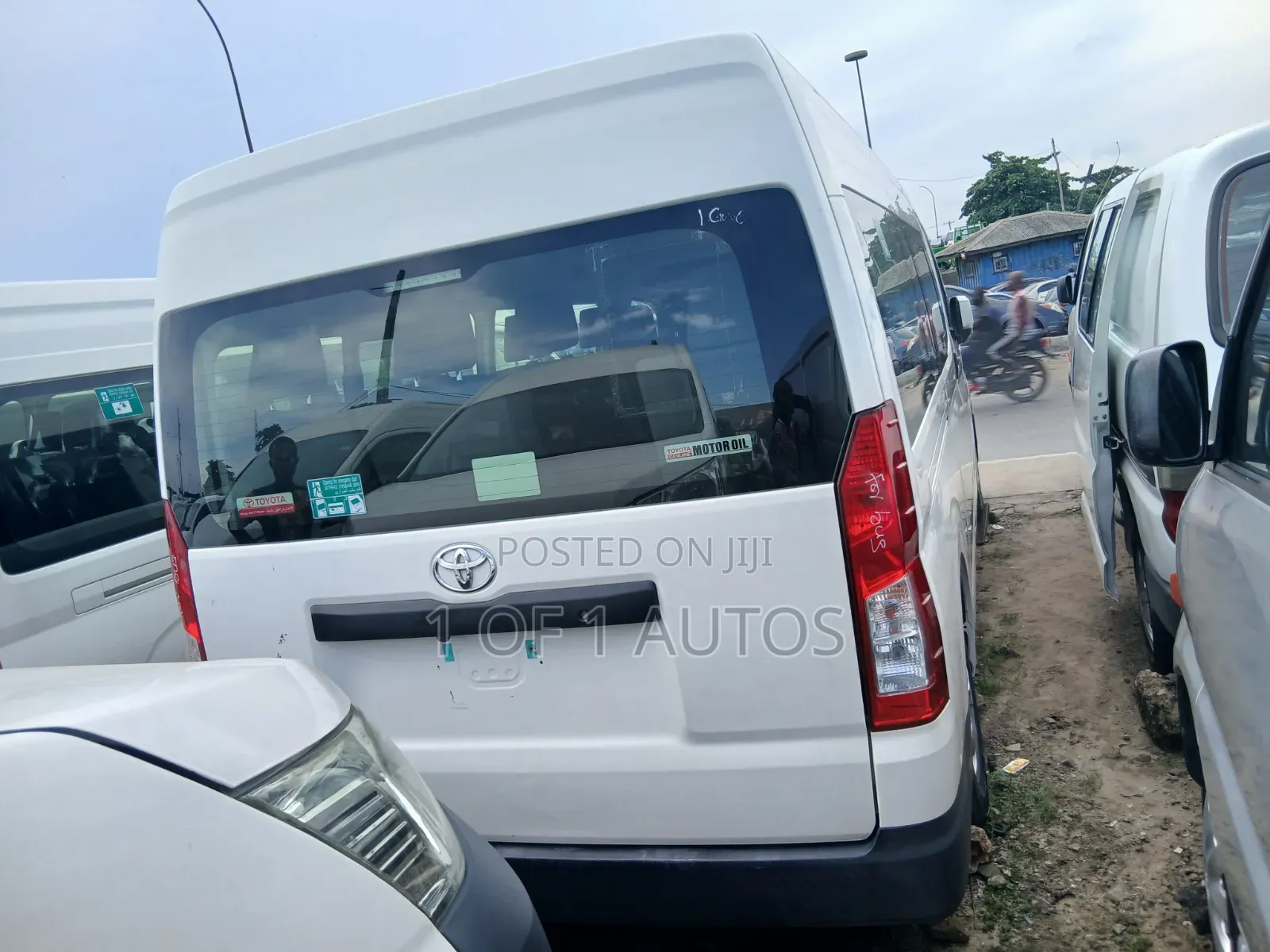 Toyota HiAce 2021 White