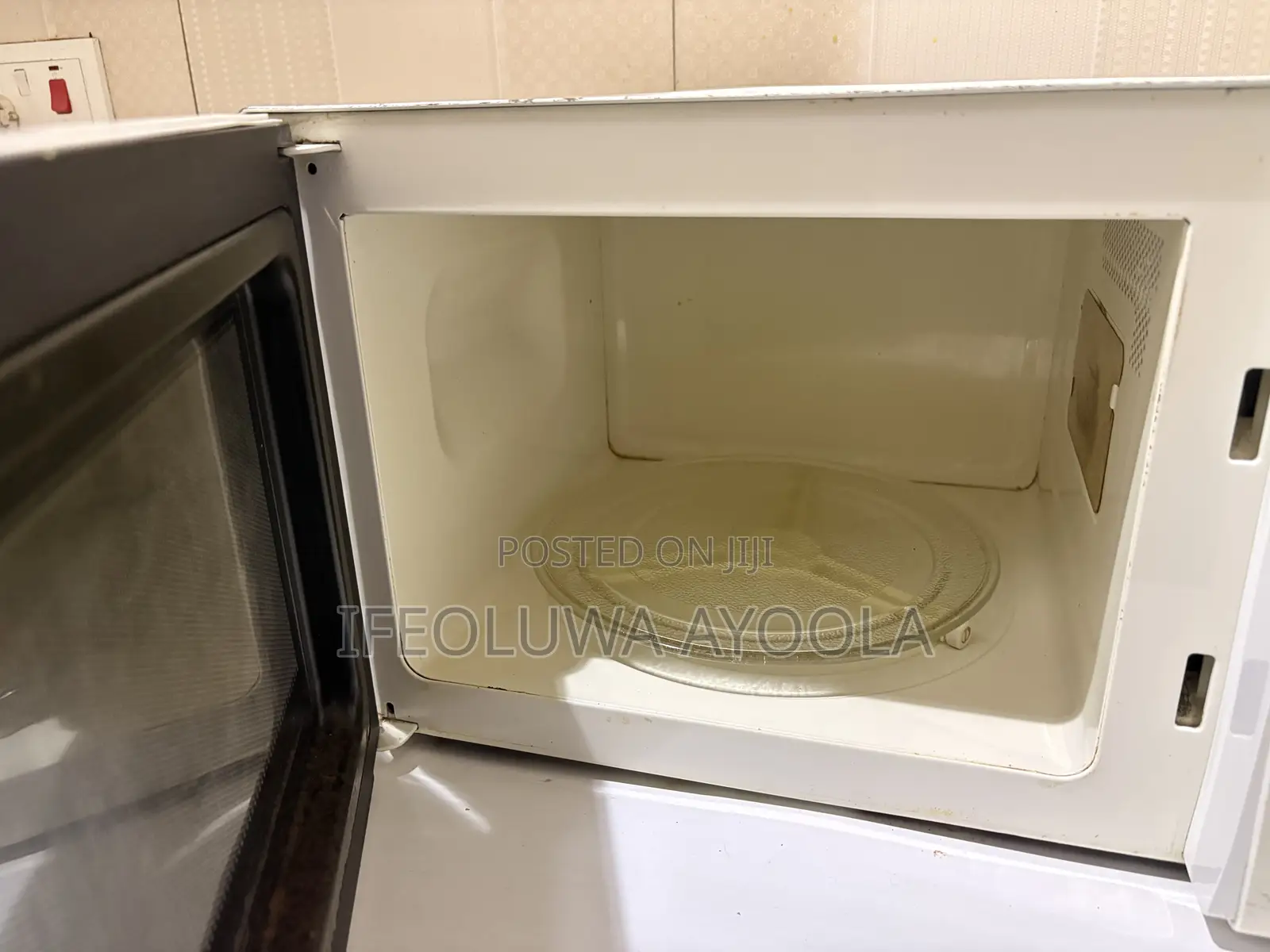 Used Table Top Microwave