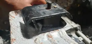 Engine Seating for Suzuki Alto