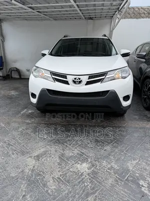 Toyota RAV4 LE 4dr SUV (2.5L 4cyl 6A) 2015 White