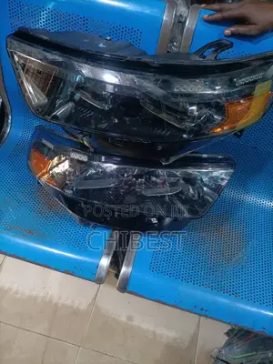 Ford Explorer Head Lamp Set 2020