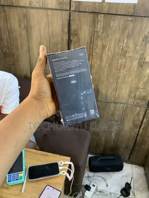 New Samsung Galaxy S10 128 GB Black