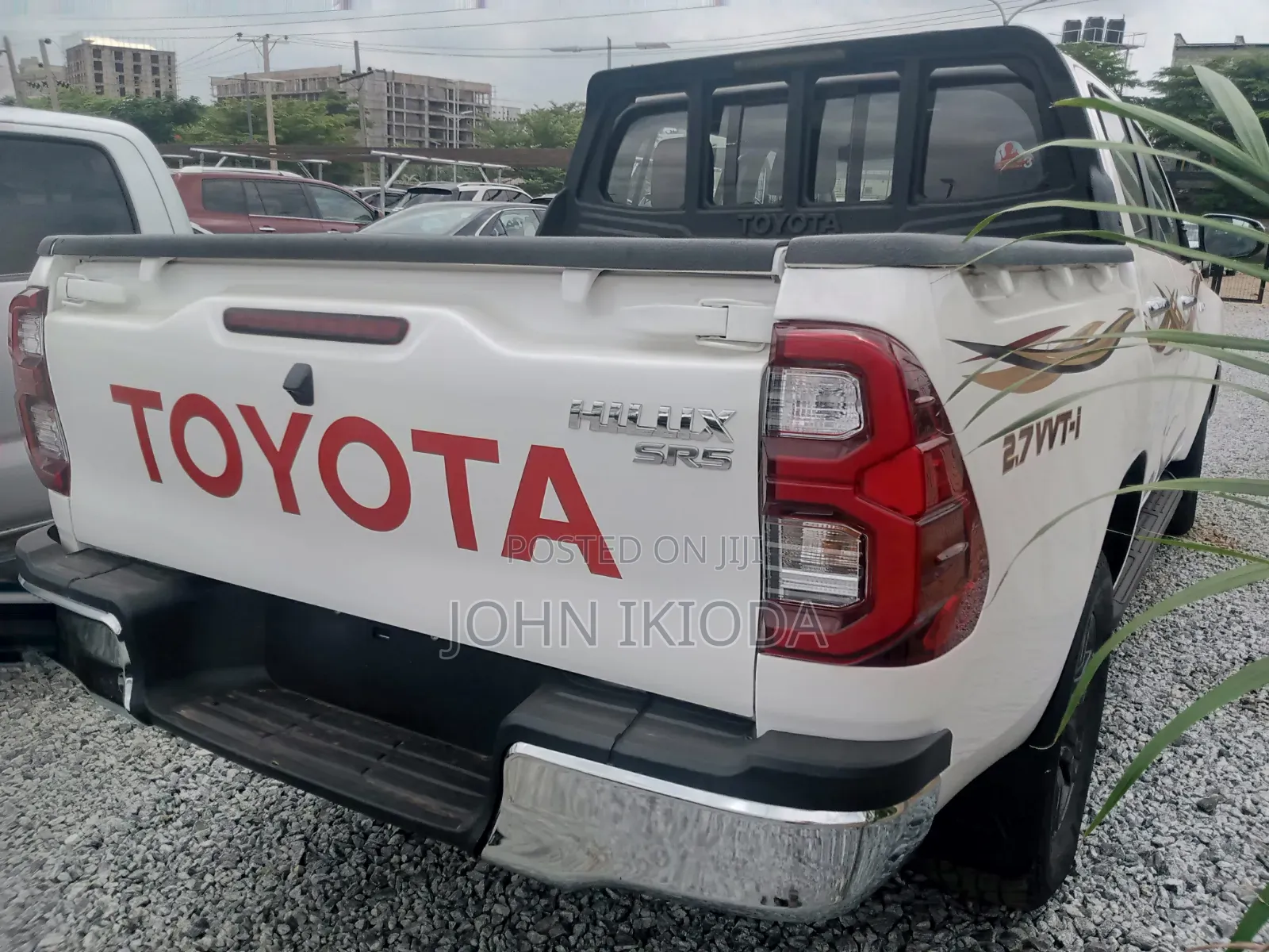 Toyota Hilux 2021 White