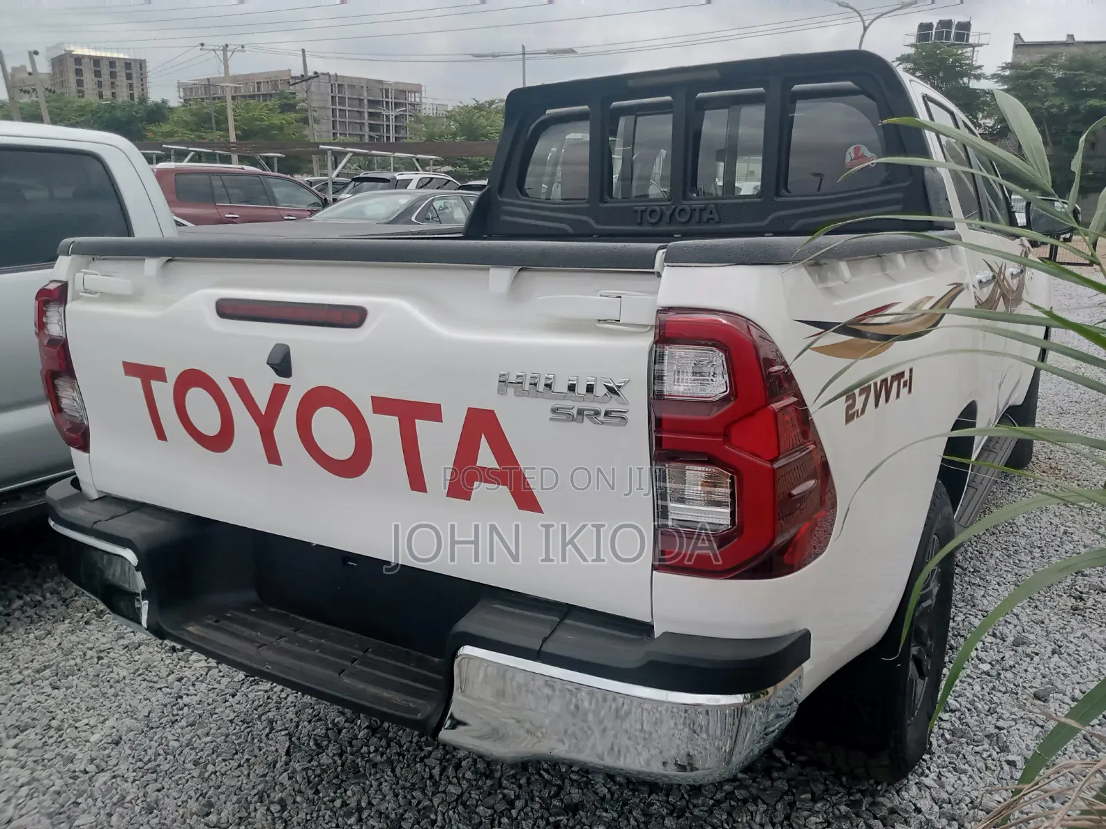 Toyota Hilux 2021 White