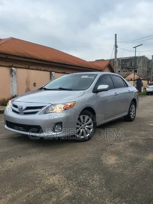 Toyota Corolla LE 4dr Sedan (1.8L 4cyl 4A) 2012 Silver