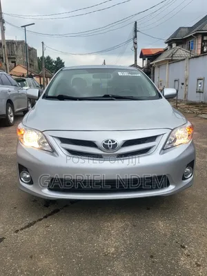 Toyota Corolla LE 4dr Sedan (1.8L 4cyl 4A) 2012 Silver