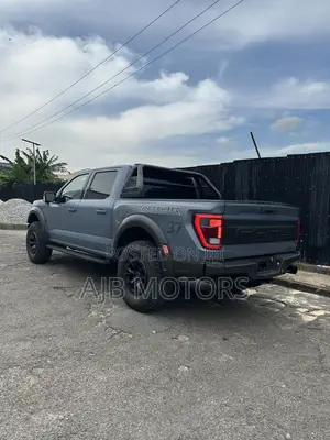 Ford F-150 Raptor 2023 Blue