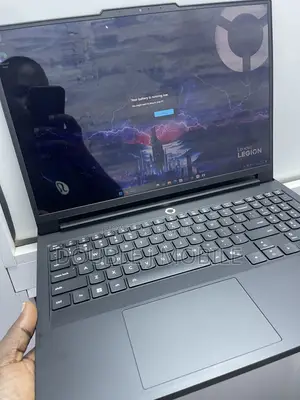 Laptop Lenovo Legion Pro 7 64GB Intel Core Ultra 9 SSD 2T