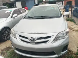 Toyota Corolla 2012 Silver