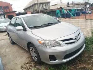 Toyota Corolla 2012 Silver