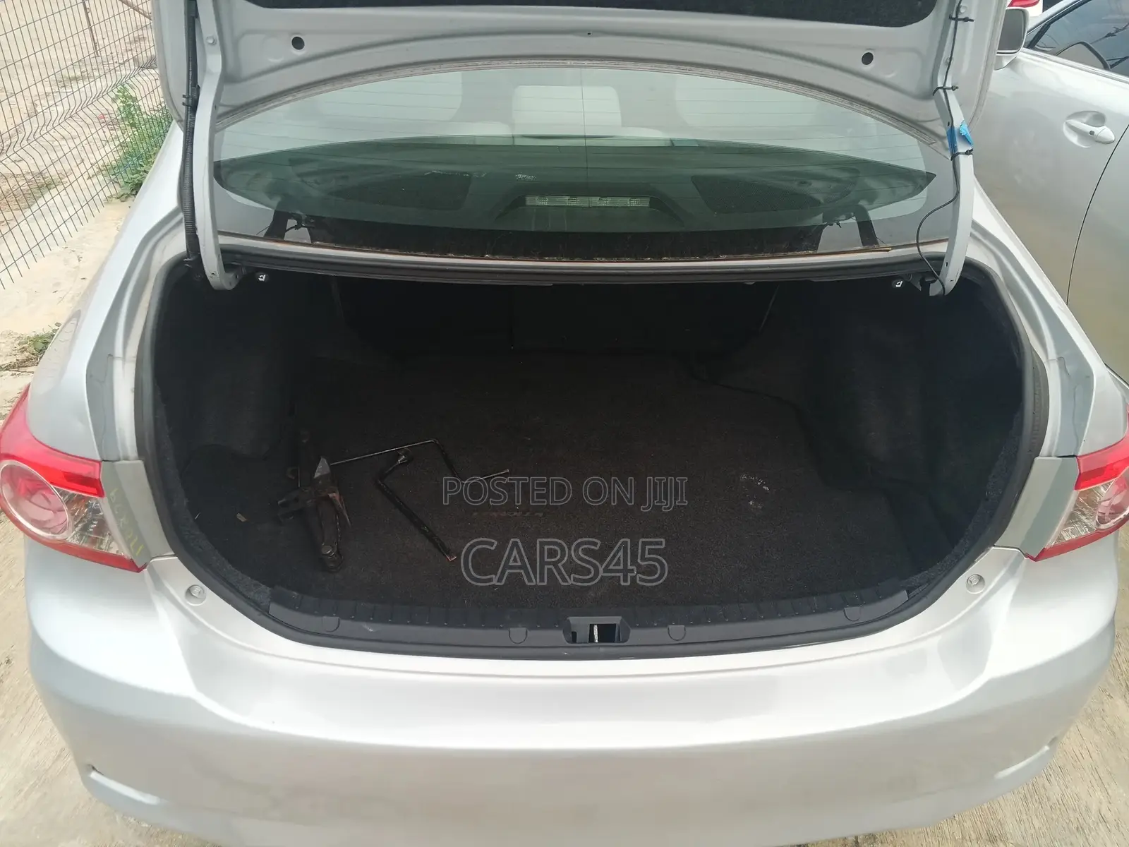 Toyota Corolla 2012 Silver