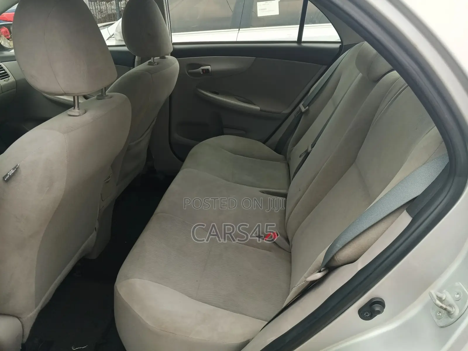 Toyota Corolla 2012 Silver