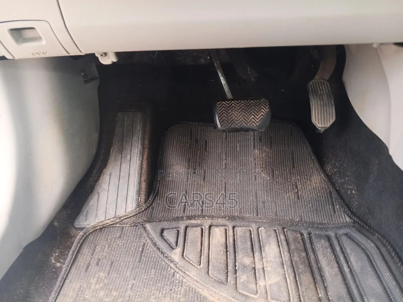Toyota Corolla 2012 Silver