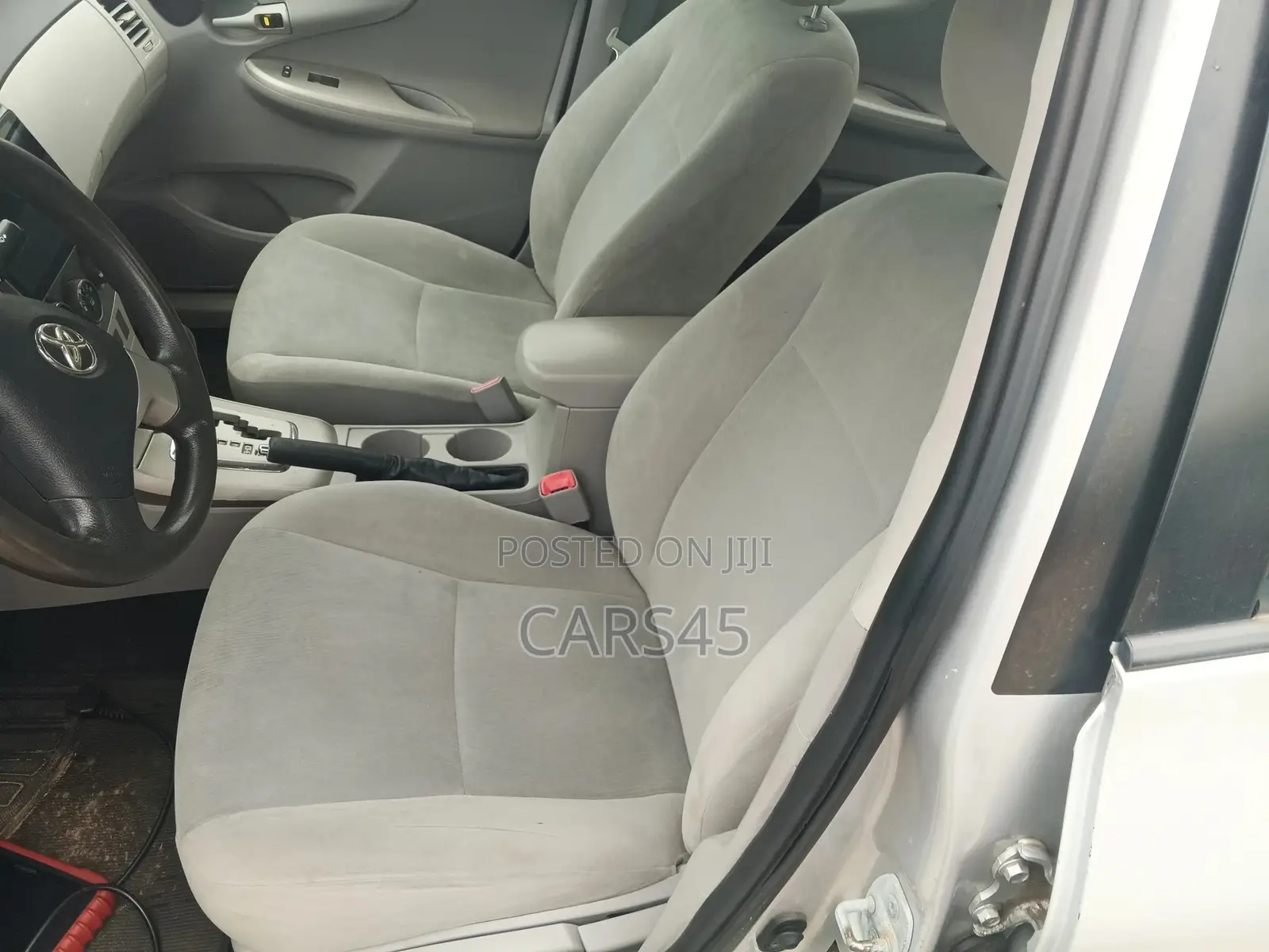 Toyota Corolla 2012 Silver