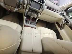 Lexus GX 460 2010 Gold