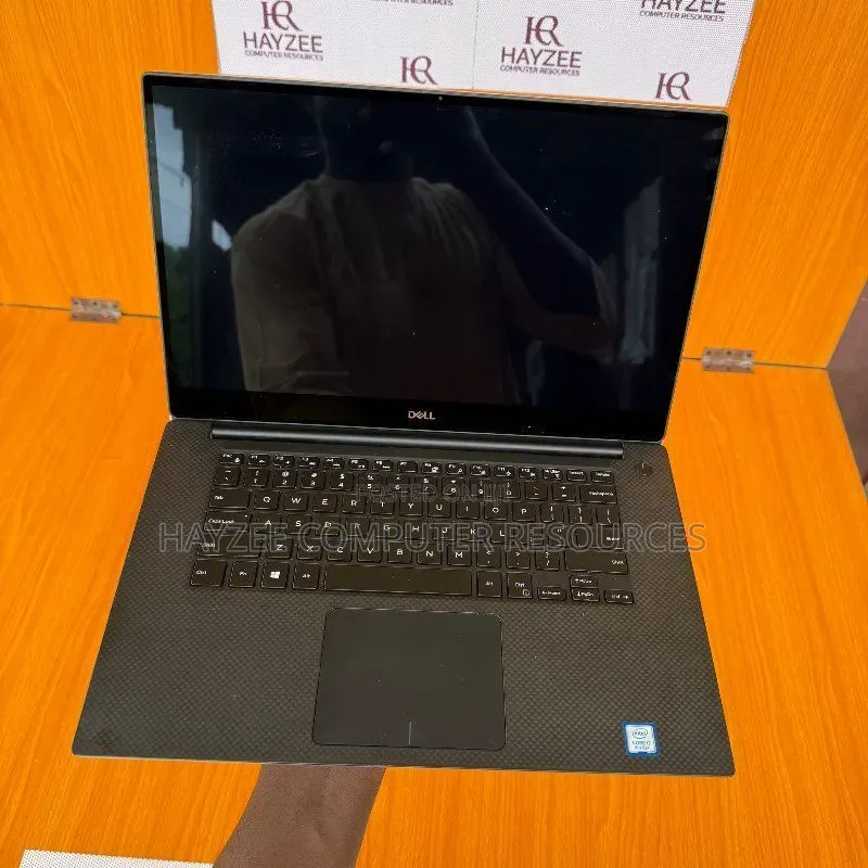 Laptop Dell XPS 15 9570 16GB Intel Core i7 SSD 512GB