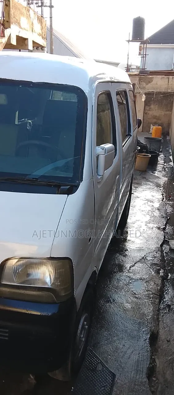 Suzuki APV Minibus 2010 White