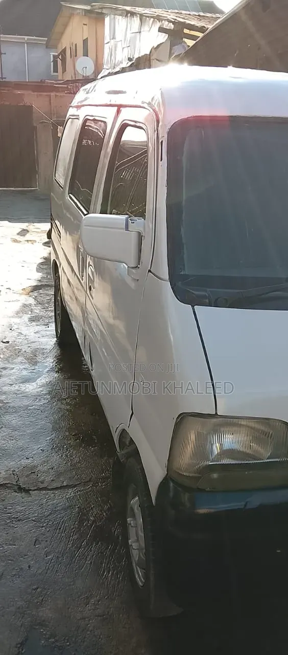 Suzuki APV Minibus 2010 White