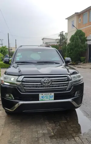 Toyota Land Cruiser 2013 Black