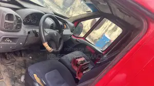 Peugeot Boxer 2005 Red