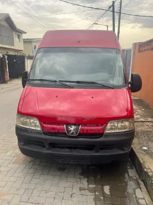 Peugeot Boxer 2005 Red