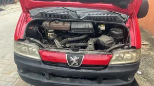 Peugeot Boxer 2005 Red