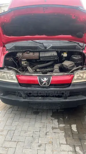 Peugeot Boxer 2005 Red
