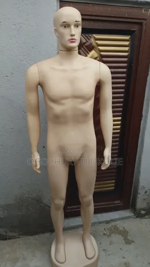 Mannequin Figure