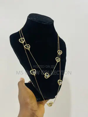 Elegant Gold Heart Layered Necklace (Multi-Chain)