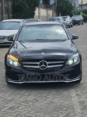 Mercedes-Benz C300 2015 Black