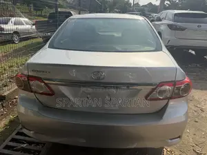 Toyota Corolla 2011 Silver