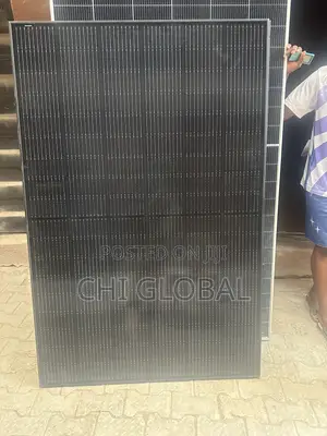 Black Frame Jinko 550w Solar Panel