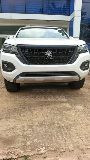 New Peugeot Landtrek 2.4 Petrol Double Cab RWD 2024 White