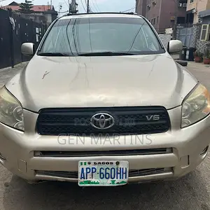 Toyota RAV4 2008 Gold
