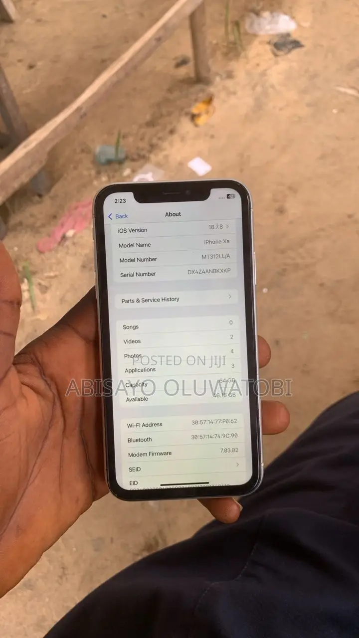 Apple iPhone XR 64 GB White