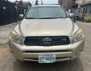 Toyota RAV4 2007 Gold