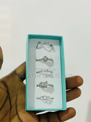 Trendy Gold Stackable Ring Set (5 Pieces) Available in Gold/Sliver Set