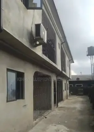 3bdrm Block of Flats in Off Jakpa Road, Warri for sale