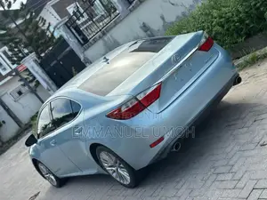 Lexus ES 2013 Blue