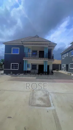 12bdrm Block of Flats in Mbikpong Estate, Uyo for sale