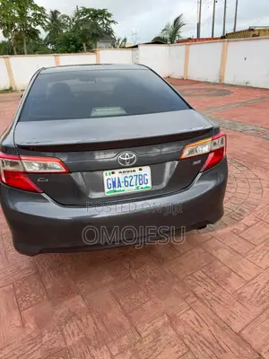 Toyota Camry SE Sport 4dr Sedan w/Prod. End 11/13 (2.5L 4cyl 6A) 2014