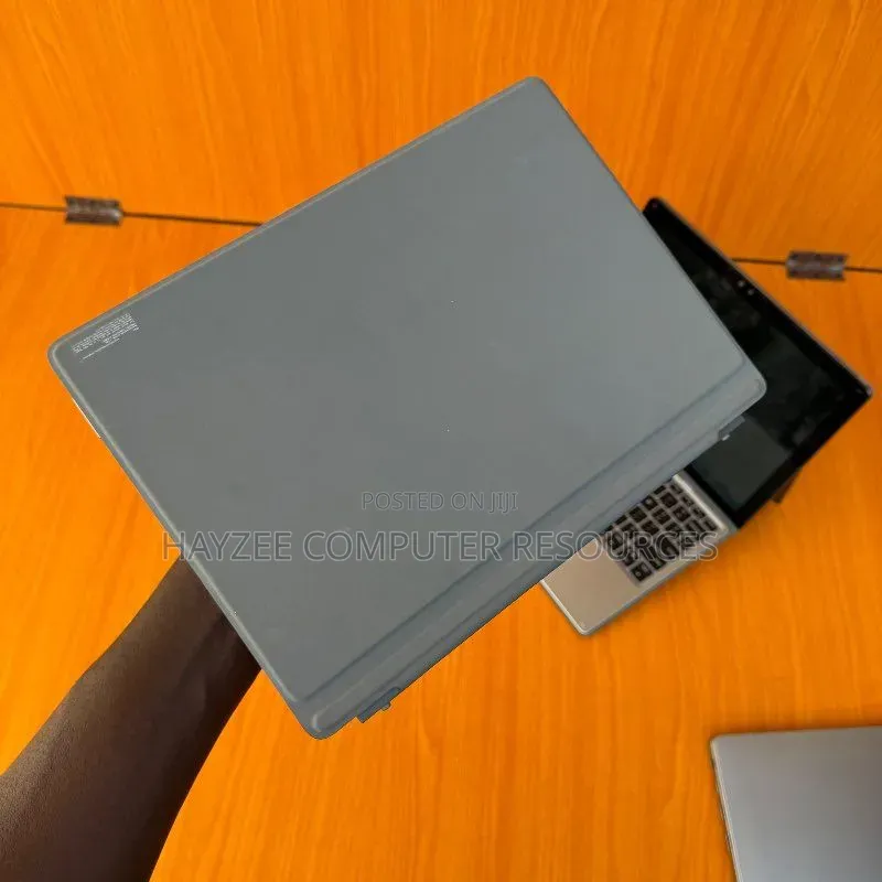 Laptop Dell Latitude 7200 2-in-1 16GB Intel Core i5 SSD 256GB